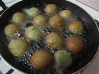 castagnole nocciole cicorino verde immagine 5